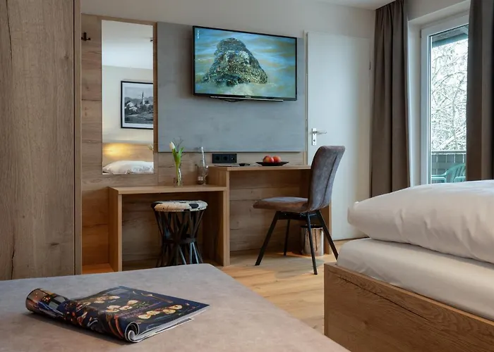 Zur Post Hotel 3*