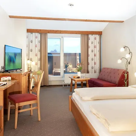 Zur Post Otel 3*