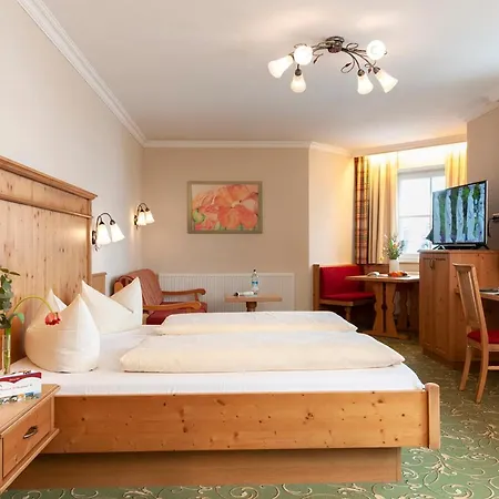 Zur Post 3* Rohrdorf (Bavaria)