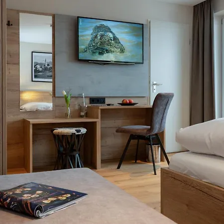 Zur Post Hotel 3*