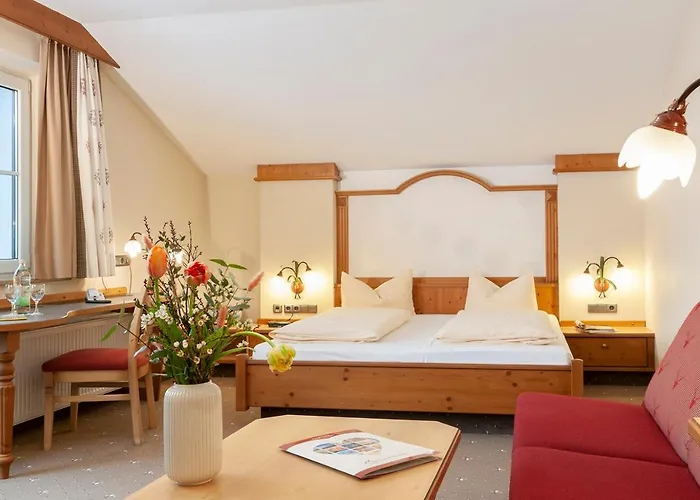 Zur Post 3* Rohrdorf (Bavaria)